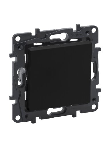 Juodas jungiklis Niloe Step Legrand 863501
